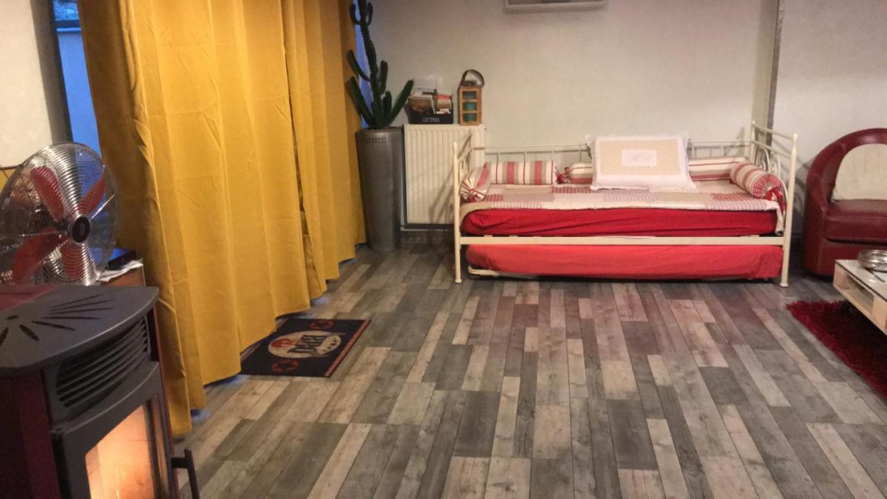 Loft L Atelier De Jacques Pres De Chablis Villa Villy  Екстериор снимка