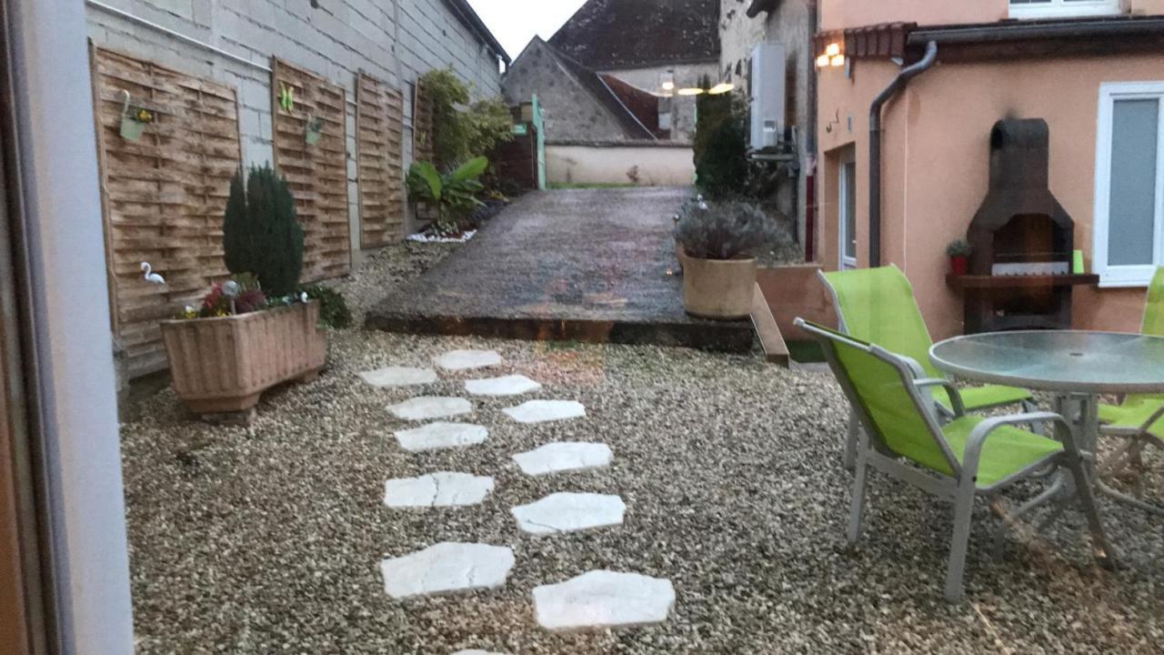 Loft L Atelier De Jacques Pres De Chablis Villa Villy  Екстериор снимка
